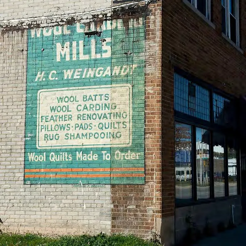 Signage & Texture — Misperception location reference